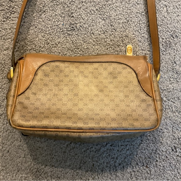 Gucci Vintage Logo Micro GUCCISIMA PVC Crossbody Tan Leather Shoulder Bag Purse - Picture 4 of 9